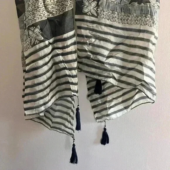 Blue And White Scarf W/tassels, Butterfly, Birds, Soft, Lightweight - Picture 3 of 4